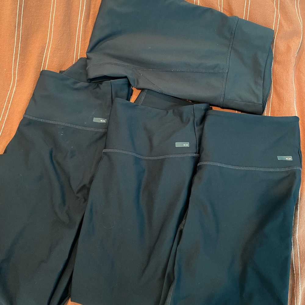 4 Pairs women Oakley crop leggings